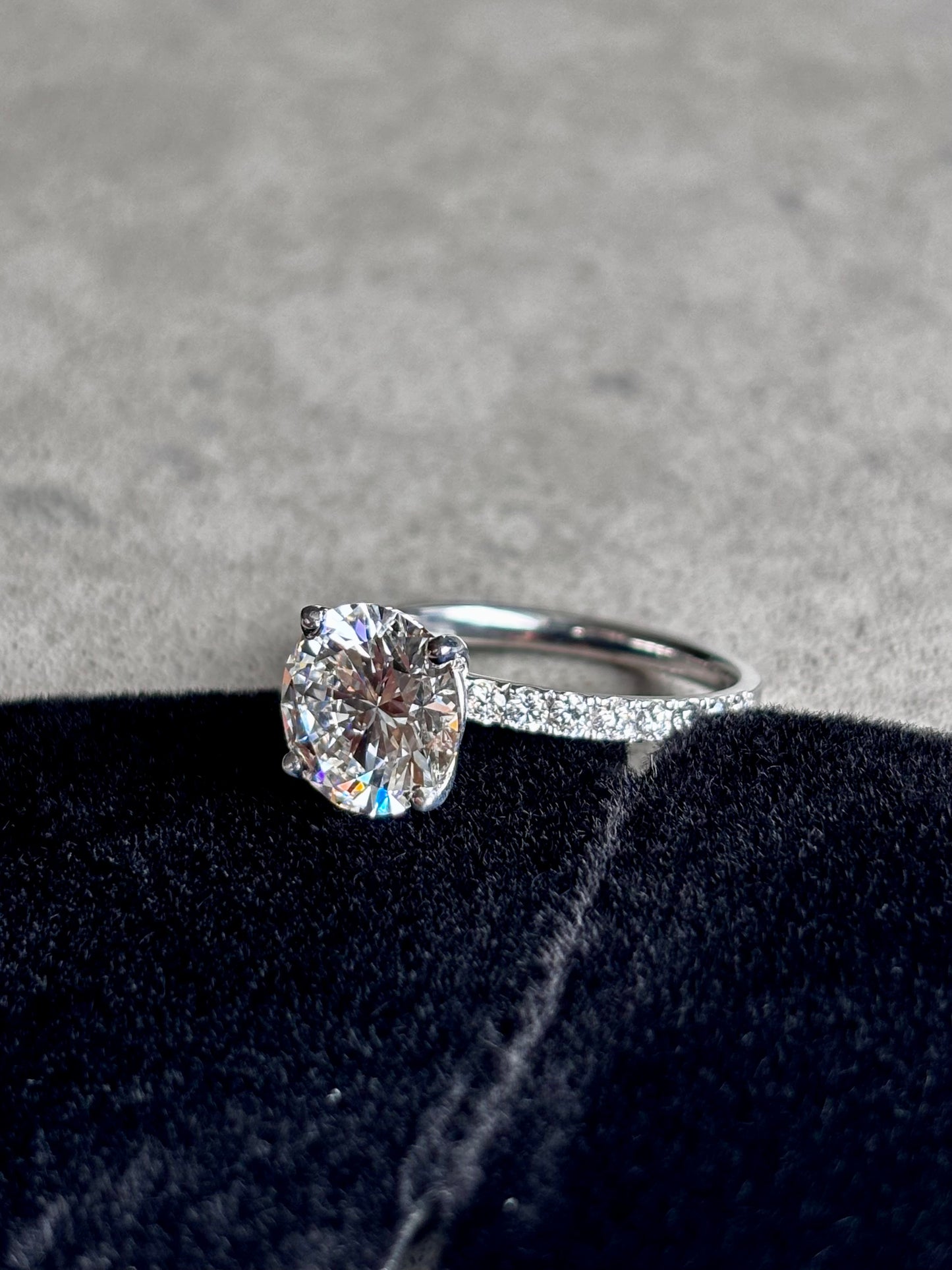 3.50ct VS1 Round Cut Lab Grown Diamond Ring | 14Kt White Gold, IGI Certified
