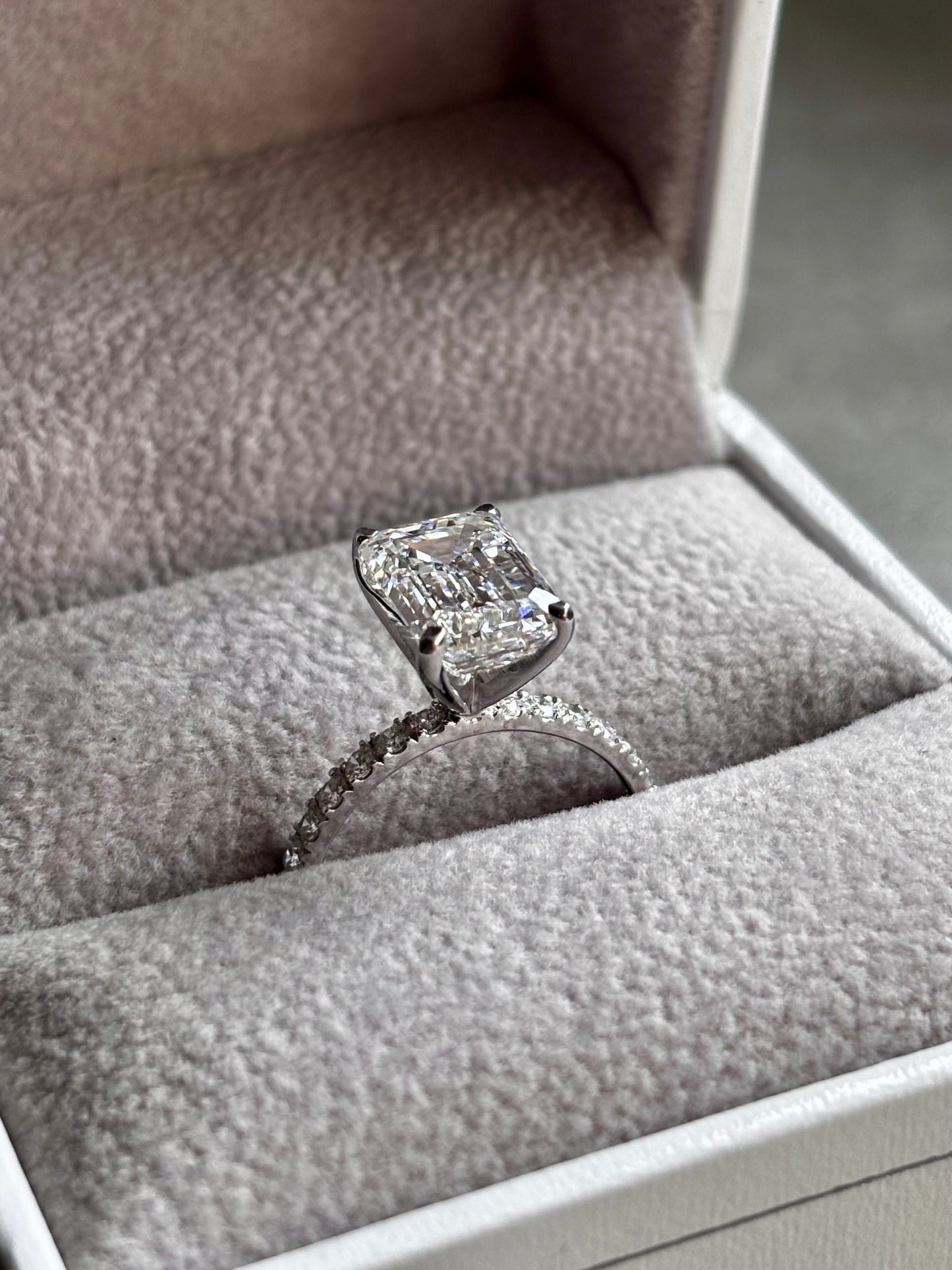 4.53ct VS1 Emerald Cut Lab Grown Diamond Ring | 14K White Gold, IGI Certified