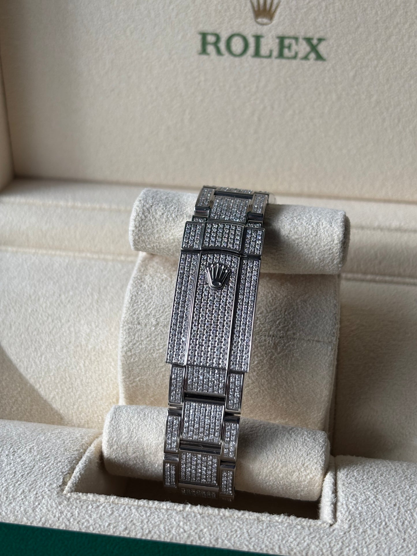 Diamond Rolex Datejust 41, Bracelet