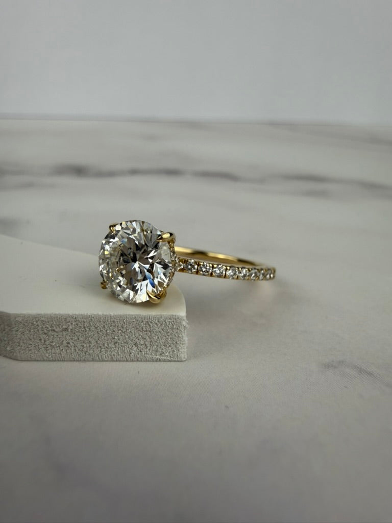 1.79cttw_VVS2_Round_Cut_Lab_Grown_Diamond_Ring_14K_Yellow_Gold_IGI_Certified_side