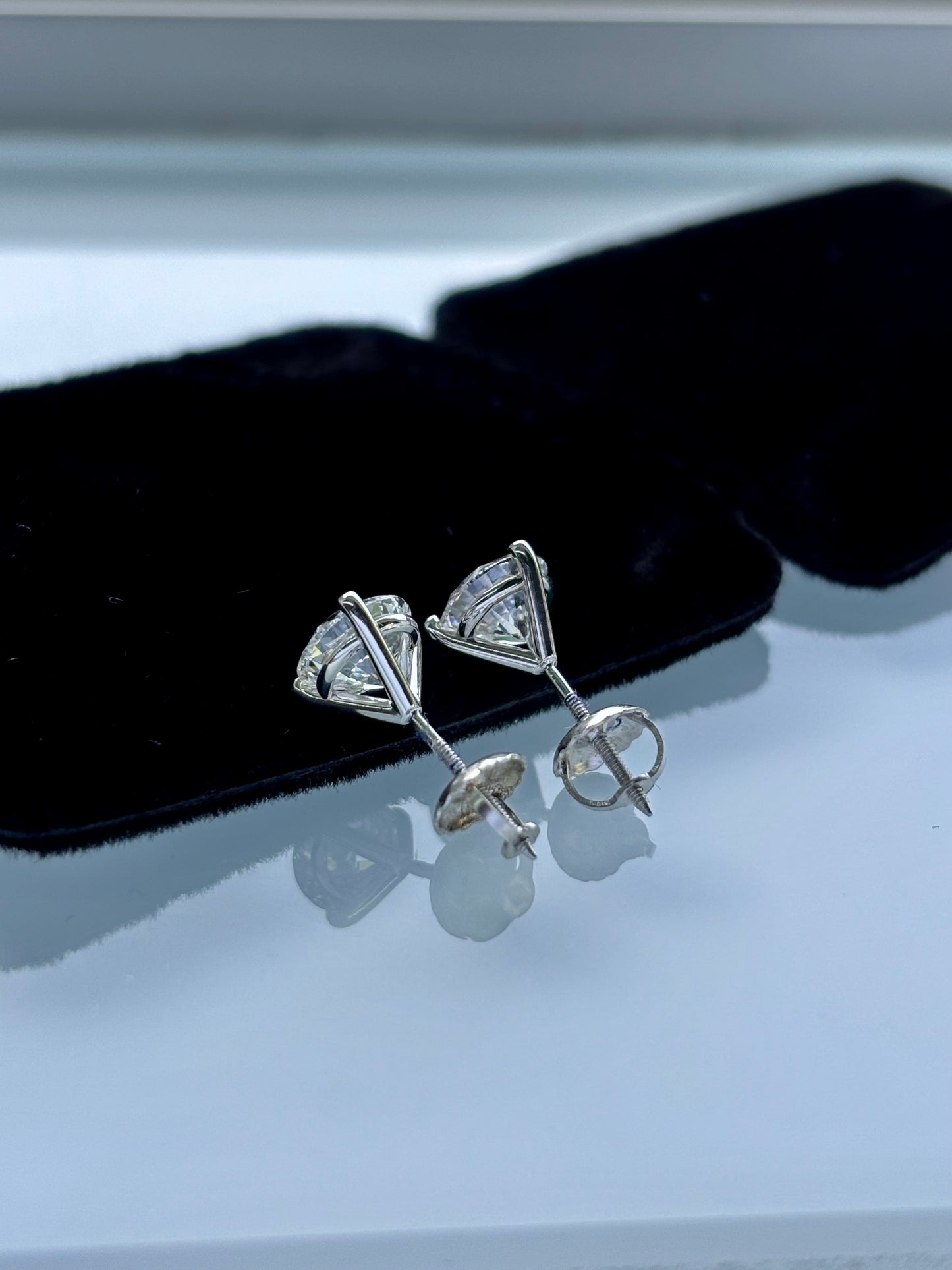 2.00cttw_E_VVS2_Round_Cut_Martini_Lab_Grown_Diamond_Stud_Earring_14K_Gold_back