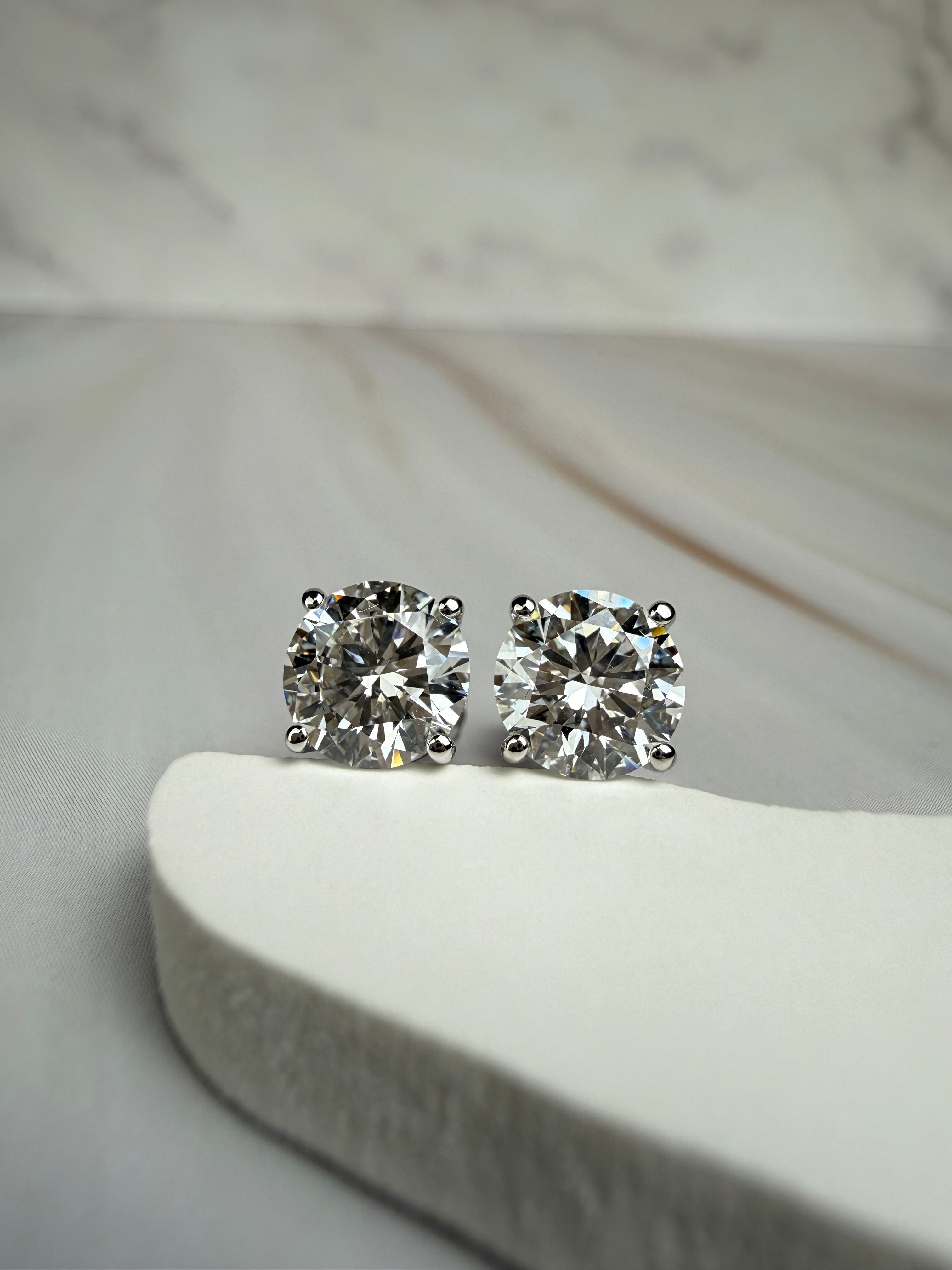 2.00cttw_VVS2_Round_Cut_Lab_Diamond_Earrings_Basket_Set_14K_White_Gold_IGI_Certified_front