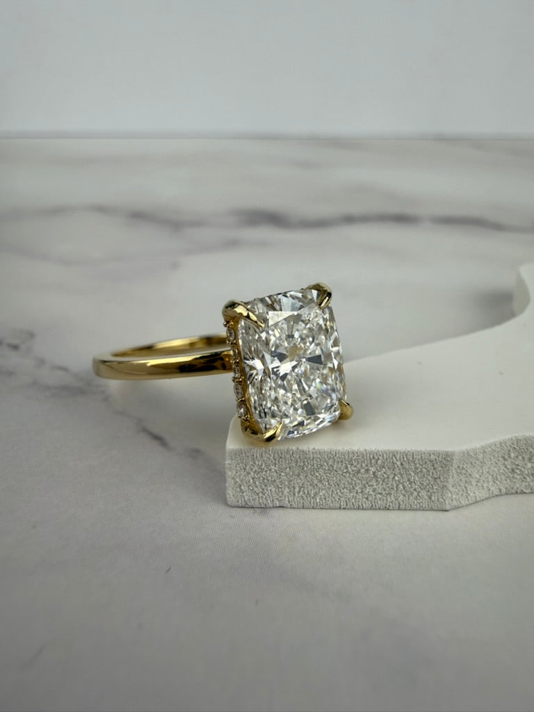 2.79cttw_VS1_Cushion_Cut_Lab_Grown_Diamond_Ring_14K_Yellow_Gold_IGI_Certified_front