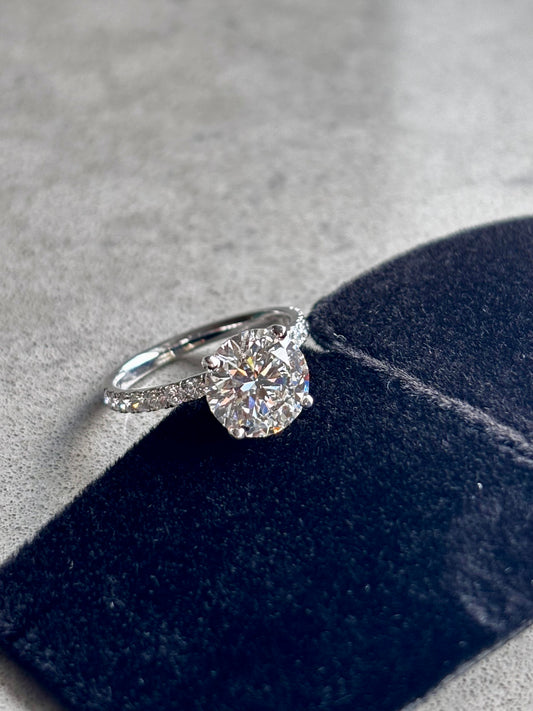 3.50ct VS1 Round Cut Lab Grown Diamond Ring | 14Kt White Gold, IGI Certified