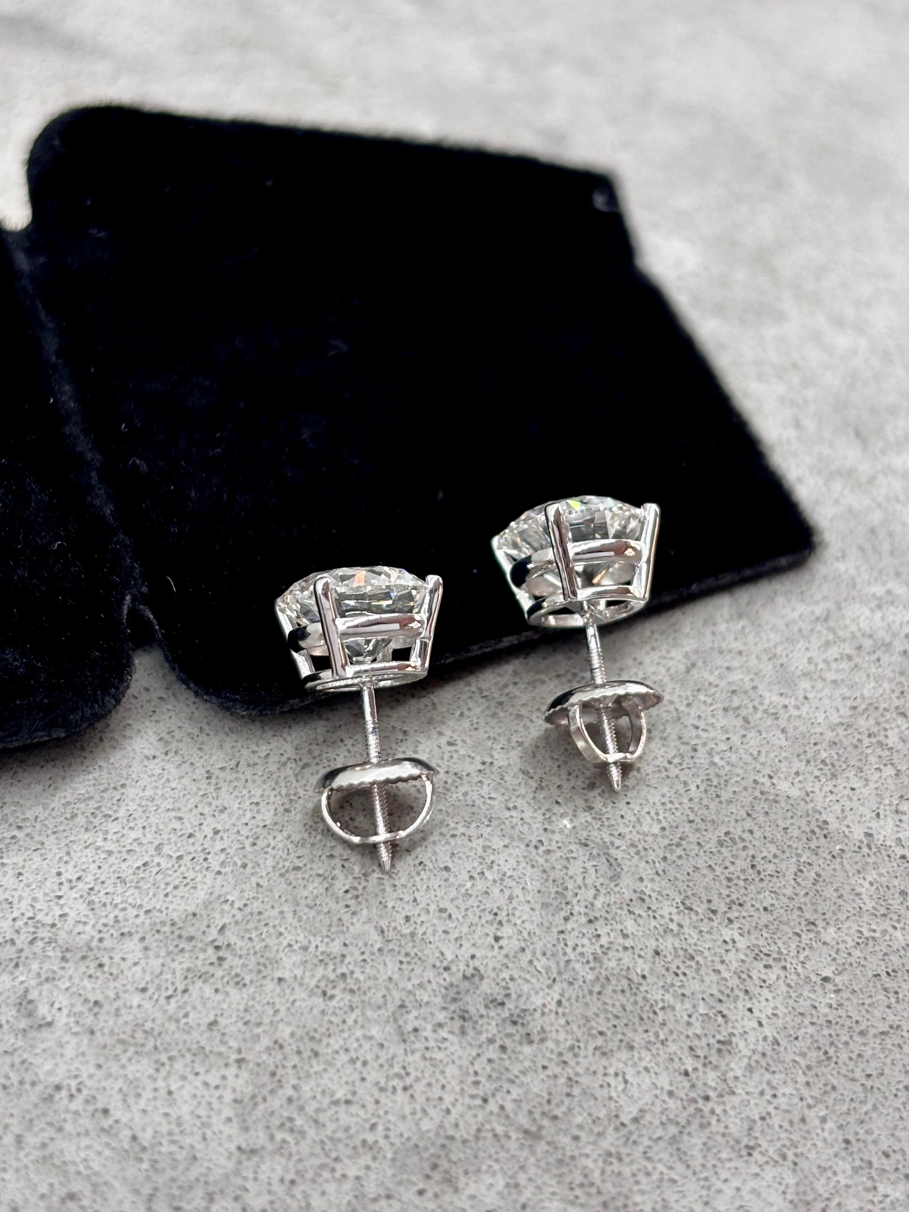 4cttw_VVS2_Lab-Grown_Diamond_Stud_Earrings_14K_Gold_Back
