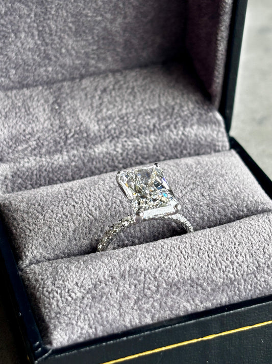 5.63ct VVS2 Radiant Cut Lab Grown Diamond Ring | 14K White Gold, IGI Certified
