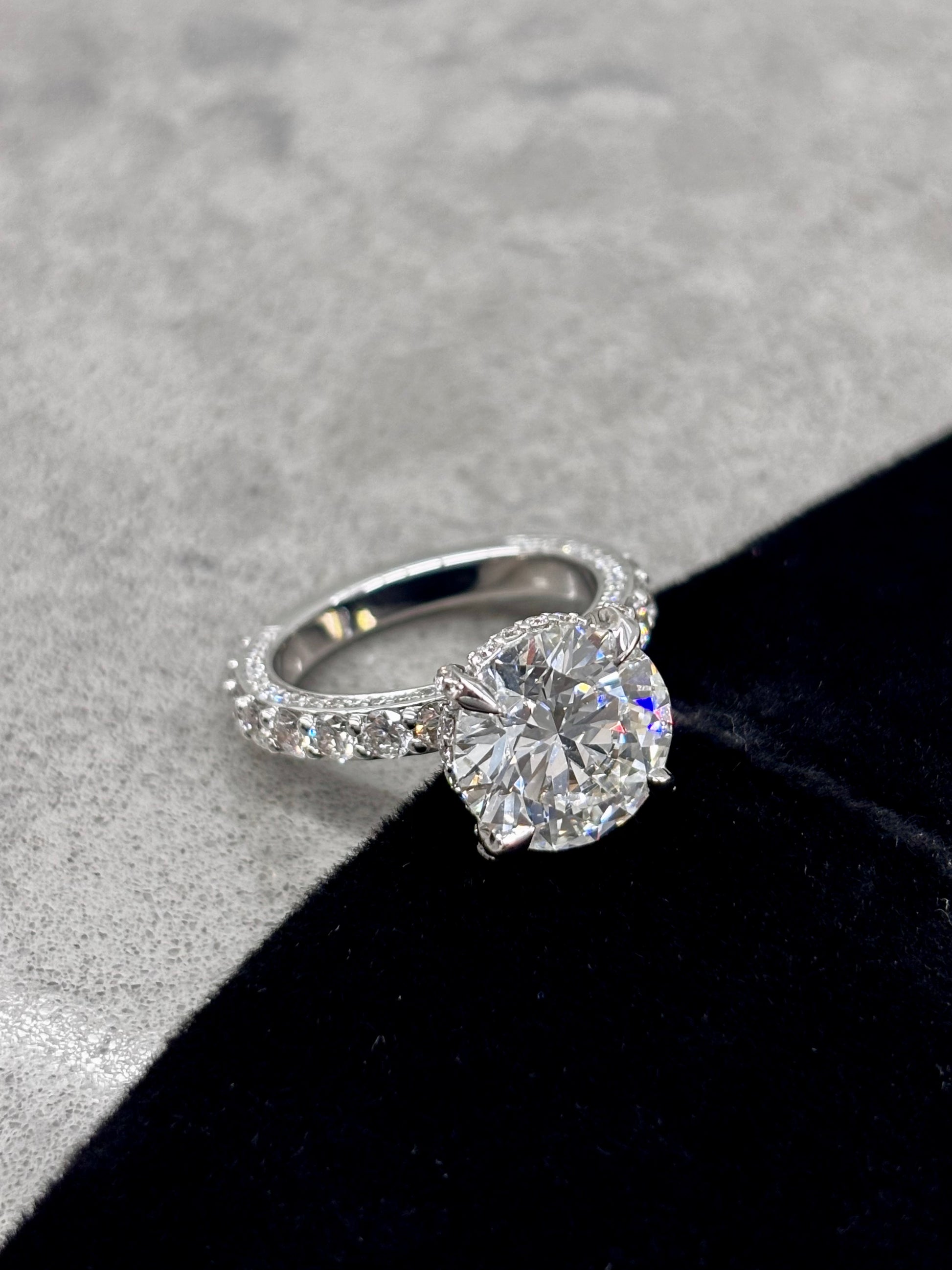 6.76cttw_E_VVS2_Round_Cut_Lab_Grown_Diamond_Ring_14K_Gold_Front