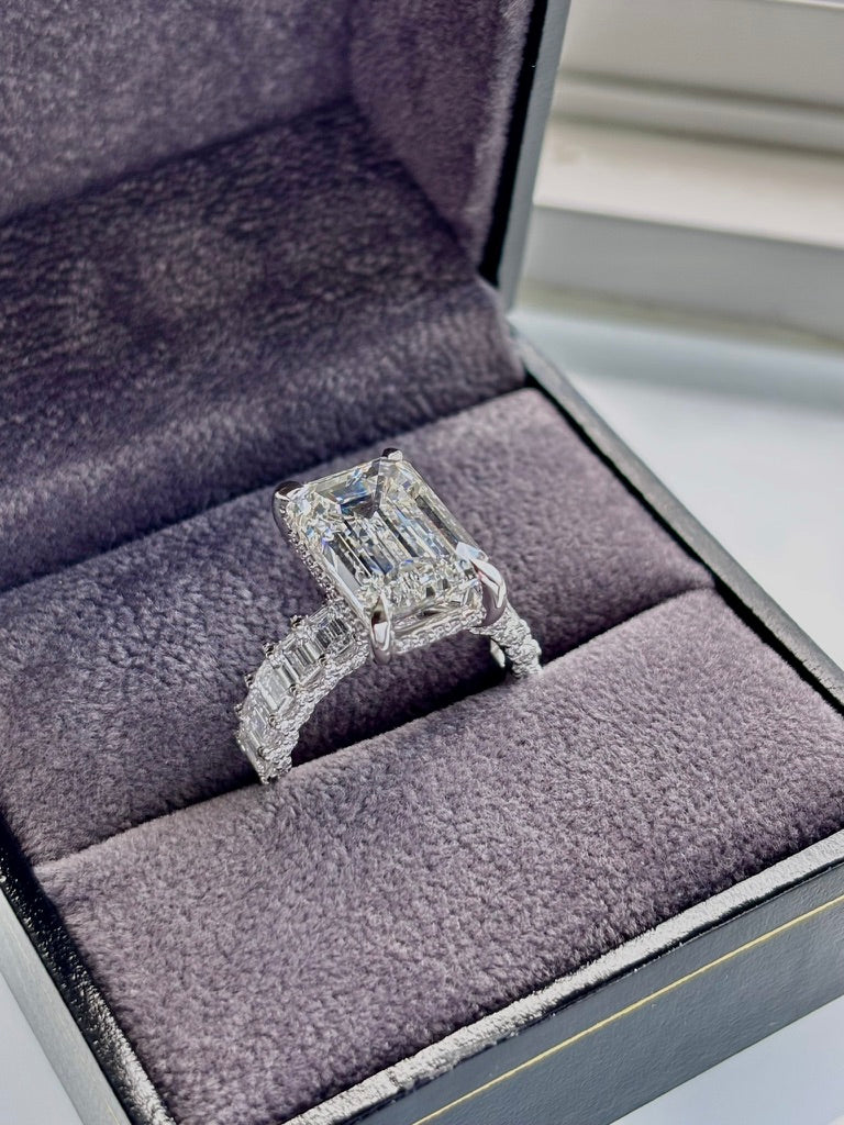 8ct_F_VVS2_Emerald_Cut_Lab_Grown_Diamond_Ring_14K_Gold_box