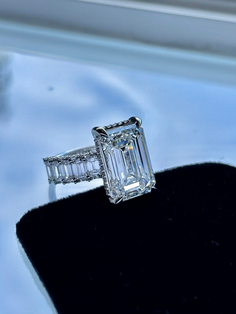 8ct_F_VVS2_Emerald_Cut_Lab_Grown_Diamond_Ring_14K_Gold_front