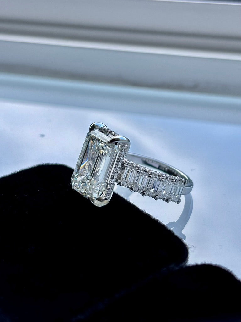 8ct_F_VVS2_Emerald_Cut_Lab_Grown_Diamond_Ring_14K_Gold_side